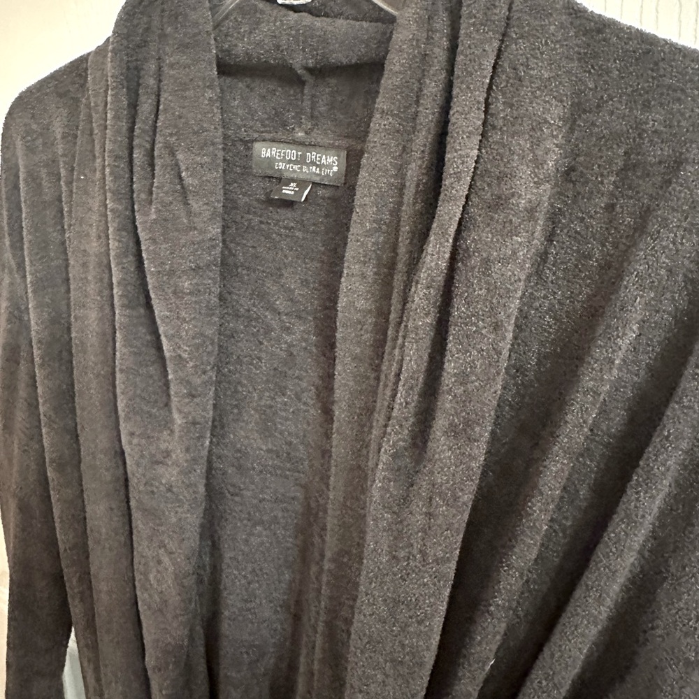 Barefoot dreams cozy robe NWOT